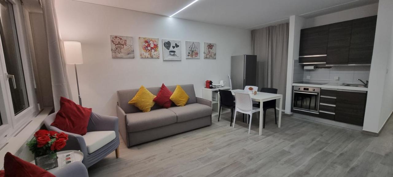 Adele's Apartment *